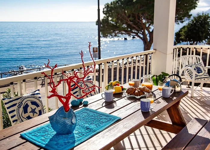 Terrazza Lungomare, E Sei In Spiaggia...