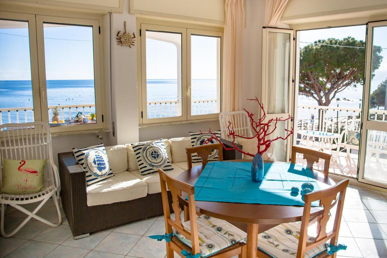 Terrazza Lungomare, E Sei In Spiaggia... Cala Gonone